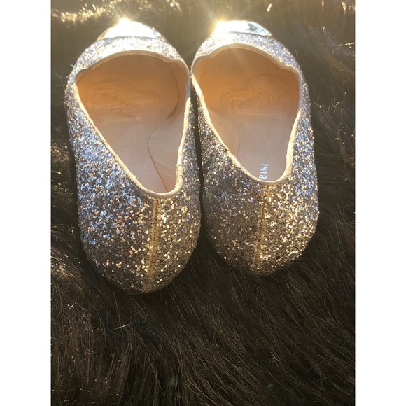 Gianni Bini Leather Flats - Picture 5 of 6